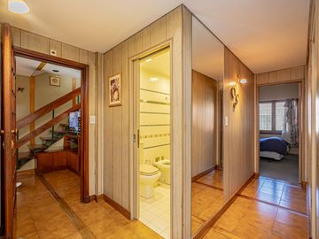 CASA EN VENTA HURLINGHAM - APTO CREDITO - PERMUTA