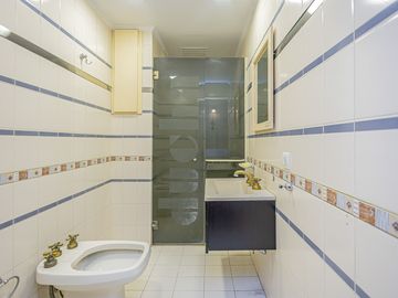 CASA EN VENTA HURLINGHAM - APTO CREDITO - PERMUTA