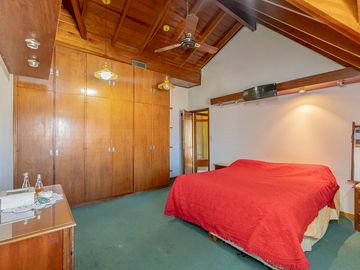 CASA EN VENTA HURLINGHAM - APTO CREDITO - PERMUTA