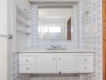 CASA EN VENTA HURLINGHAM - APTO CREDITO - PERMUTA