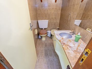 CASA EN VENTA HURLINGHAM - APTO CREDITO - PERMUTA
