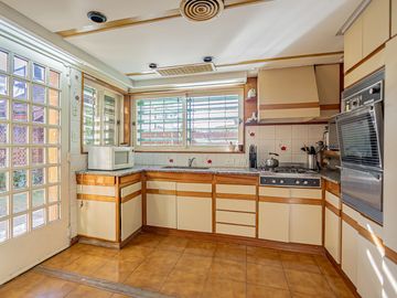 CASA EN VENTA HURLINGHAM - APTO CREDITO - PERMUTA