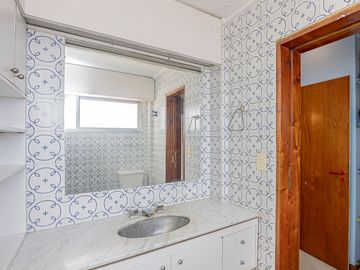 CASA EN VENTA HURLINGHAM - APTO CREDITO - PERMUTA