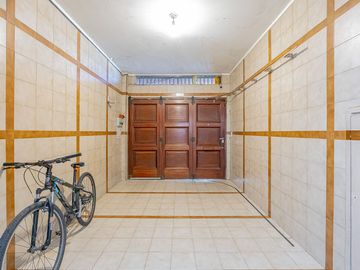 CASA EN VENTA HURLINGHAM - APTO CREDITO - PERMUTA