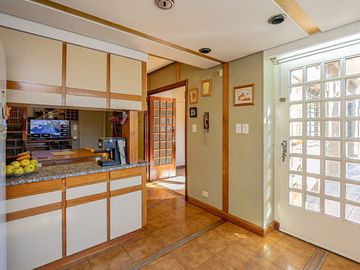 CASA EN VENTA HURLINGHAM - APTO CREDITO - PERMUTA
