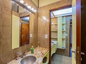 CASA EN VENTA HURLINGHAM - APTO CREDITO - PERMUTA