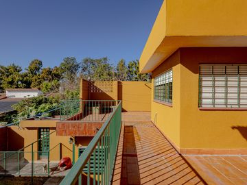 CASA EN VENTA HURLINGHAM - APTO CREDITO - PERMUTA