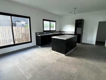 Casa a estrenar en venta en barrio cerrado San Matias - Escobar