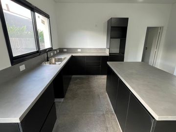 Casa a estrenar en venta en barrio cerrado San Matias - Escobar