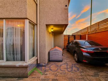 Casa en Venta en A pasos de a cuatro poniente con alfredo silva carvallo