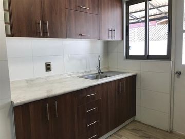 Casa en Venta en Vitacura / La Llavería