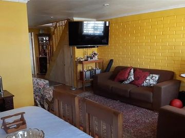 Casa en Venta en Pedro Donoso con Los Pioneros