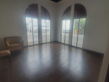 Oficina  en Alquiler en Avenida Boyacá MarF