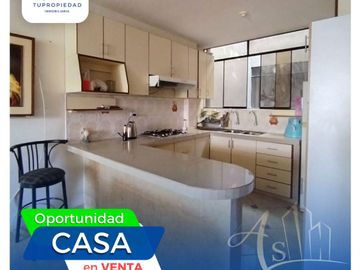 VENTA CASA 3 PISOS LOS PORTALES DE NARANJAL SAN MARTIN DE PO