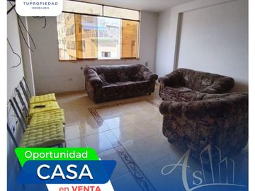 VENTA CASA 3 PISOS LOS PORTALES DE NARANJAL SAN MARTIN DE PO