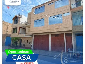 VENTA CASA 3 PISOS LOS PORTALES DE NARANJAL SAN MARTIN DE PO