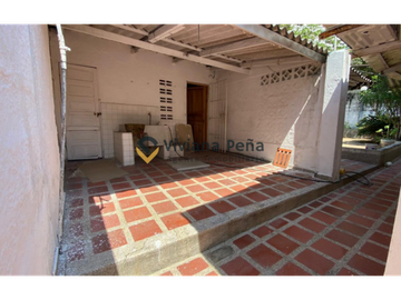VENDO CASA COMERCIO Y SALUD EN NORTE DE BARRANQUILLA