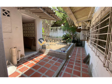 VENDO CASA COMERCIO Y SALUD EN NORTE DE BARRANQUILLA