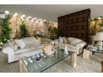 VENDO Casa grande en sector exclusivo de Barranquilla