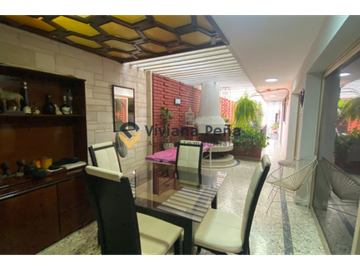 VENDO Casa grande en sector exclusivo de Barranquilla