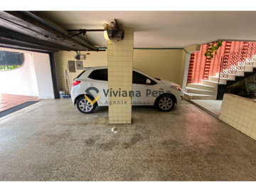 VENDO Casa grande en sector exclusivo de Barranquilla