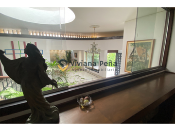 VENDO Casa grande en sector exclusivo de Barranquilla