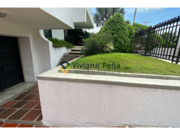 VENDO Casa grande en sector exclusivo de Barranquilla