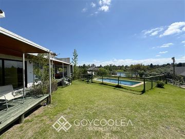 Casa en Venta en Condominio Sector El Alamo