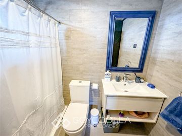 Casa en Venta en Condominio Orilla Lago Quebrada Honda