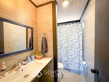 Casa en Venta en Condominio Orilla Lago Quebrada Honda