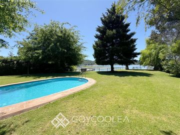 Casa en Venta en Orilla Lago El Estero