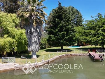 Casa en Venta en Orilla Lago El Estero