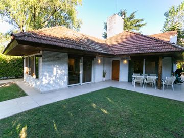 ALQUILER - Casa 5 ambientes en El Sosiego, Canning