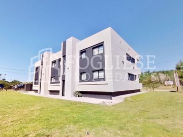 Complejo de Departamentos 6 unidades a Estrenar en Las Gaviotas