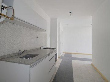 PH en  Venta 2 Ambientes al frente con balcón.  Lanus reciclado a nuevo
