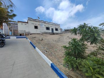 Casa en venta en Manta en Abdón Calderón