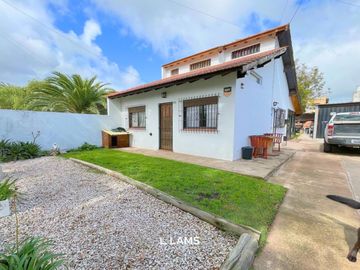 Casa en Venta - 4 ambientes - Barrio El Martillo