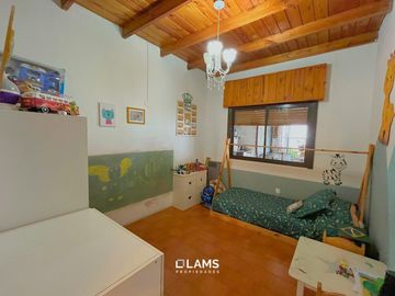 Casa en Venta - 4 ambientes - Barrio El Martillo