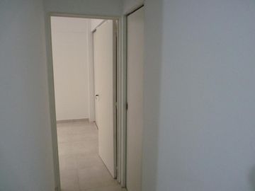 Vende dos ambientes con patio en Parque Patricios, CABA.