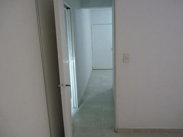 Vende dos ambientes con patio en Parque Patricios, CABA.