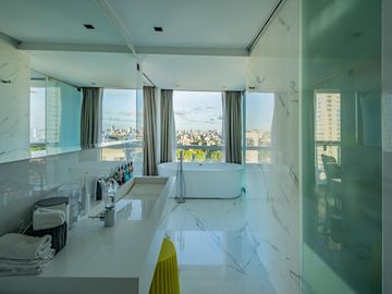 Piso alto en venta, 2 dormitorios en suite. Vista panorámica