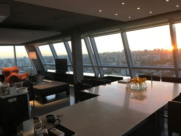Piso alto en venta, 2 dormitorios en suite. Vista panorámica