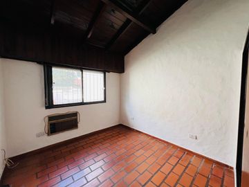 Casa 4 ambientes en venta en Olivos