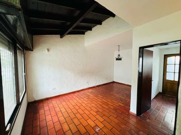 Casa 4 ambientes en venta en Olivos