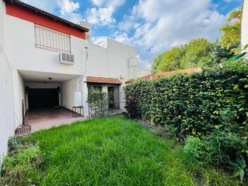 Casa 4 ambientes en venta en Olivos