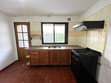 Casa 4 ambientes en venta en Olivos