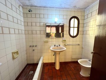 Casa 4 ambientes en venta en Olivos