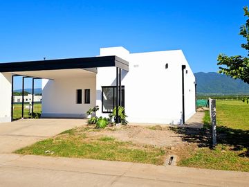 Hermosa casa de 3 dormitorios a estrenar en Country Viento Sur, El Manantial