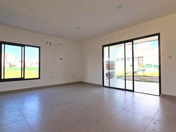 Hermosa casa de 3 dormitorios a estrenar en Country Viento Sur, El Manantial