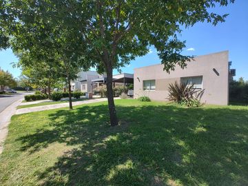 Casa en Venta en San Eduardo, Pilar del Este
